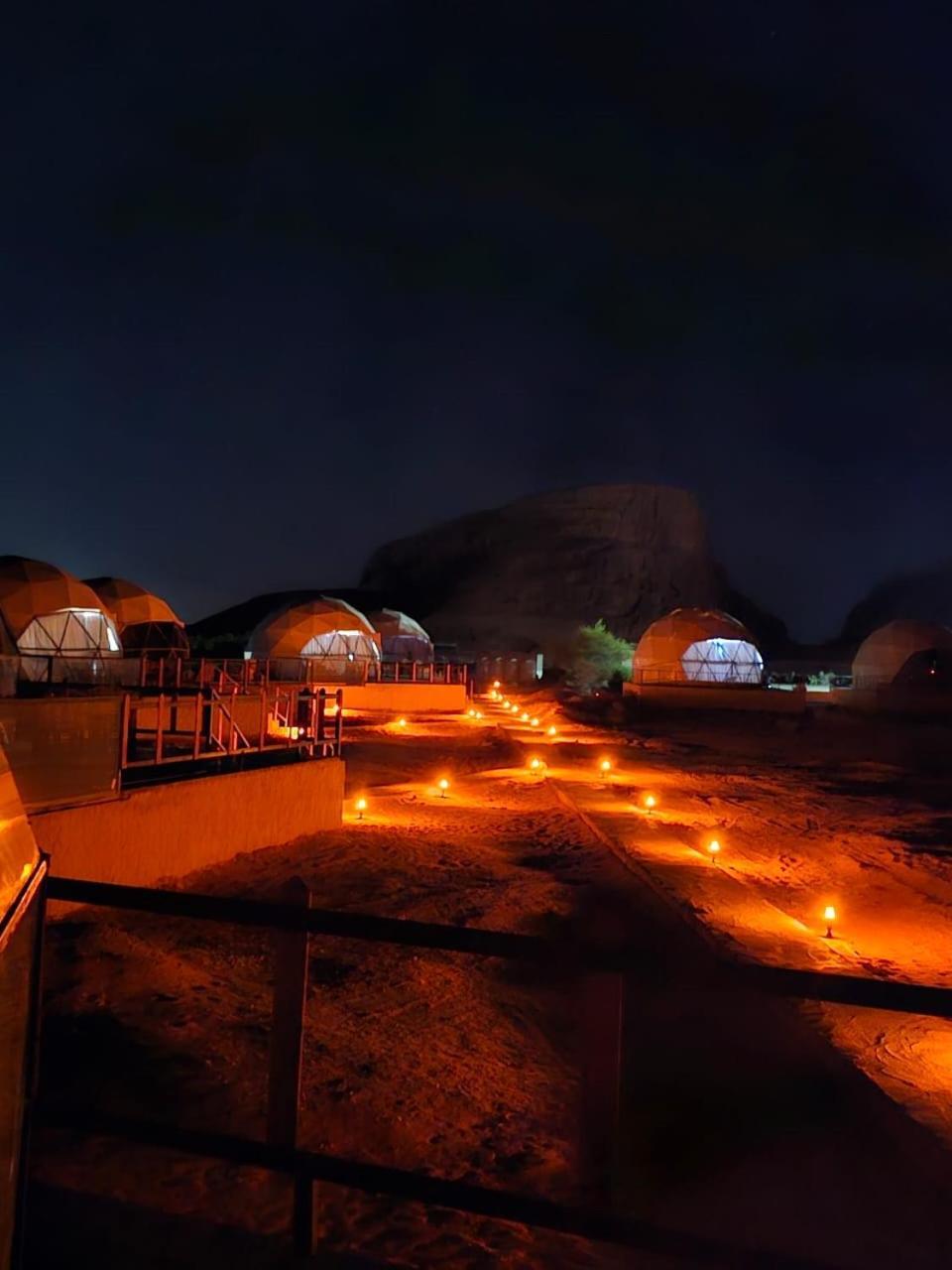 Hotel Orbit Camp à Wadi Rum Extérieur photo